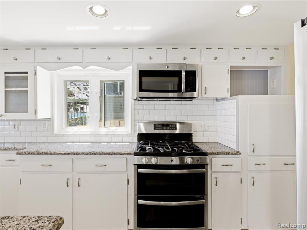 1265 River Road St. Clair, MI 48079 - Photo 28 of 48
