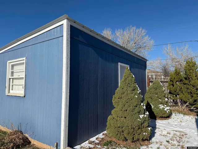 $99,000 | 168 East Broadway Street, Thermopolis, WY 82443