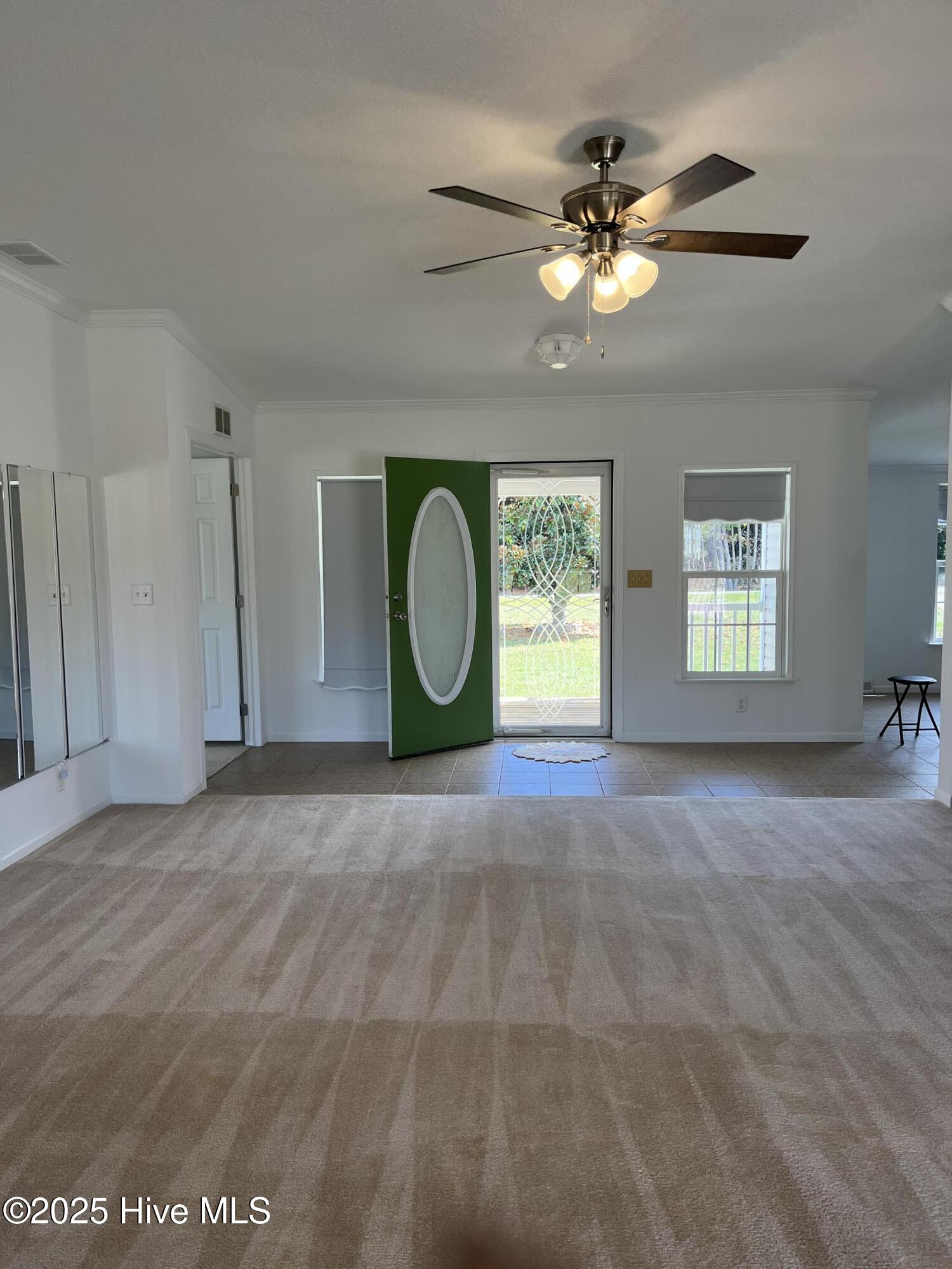 19 Kelly Street Gates, NC 27937 - Photo 13 of 39 Livingroom