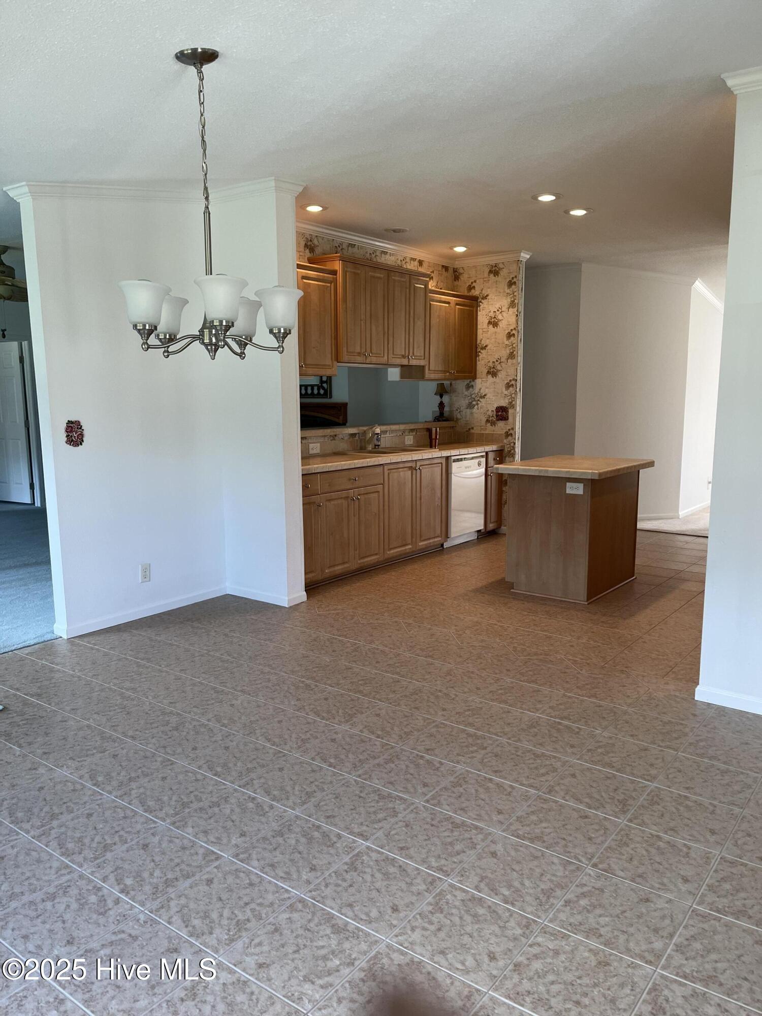 19 Kelly Street Gates, NC 27937 - Photo 14 of 39 Morning room/eat in kitchen