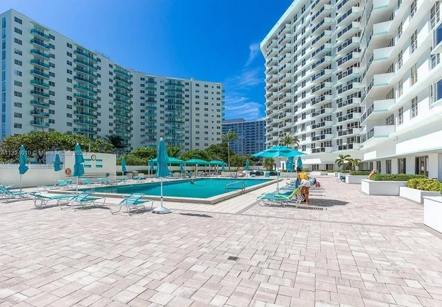 $2,950 | South Central Beach, Hollywood, FL 33019