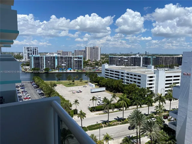 $2,950 | South Central Beach, Hollywood, FL 33019