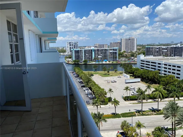 $2,950 | South Central Beach, Hollywood, FL 33019