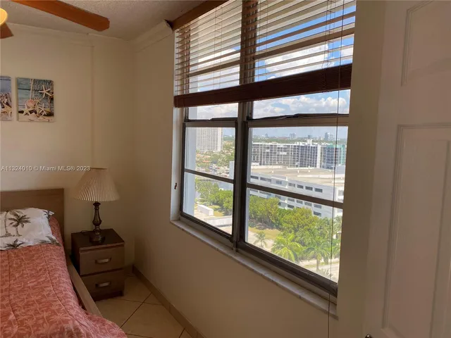 $2,950 | South Central Beach, Hollywood, FL 33019