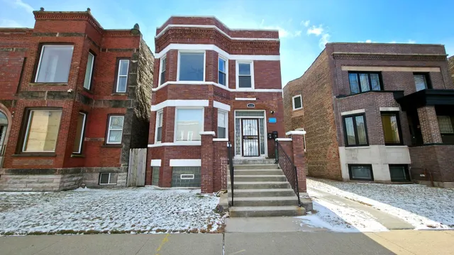 $420,000 | 1525 East 72nd Street, Chicago, IL 60619
