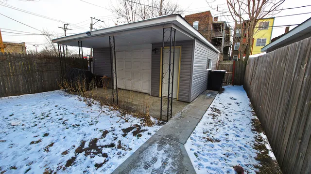 $420,000 | 1525 East 72nd Street, Chicago, IL 60619