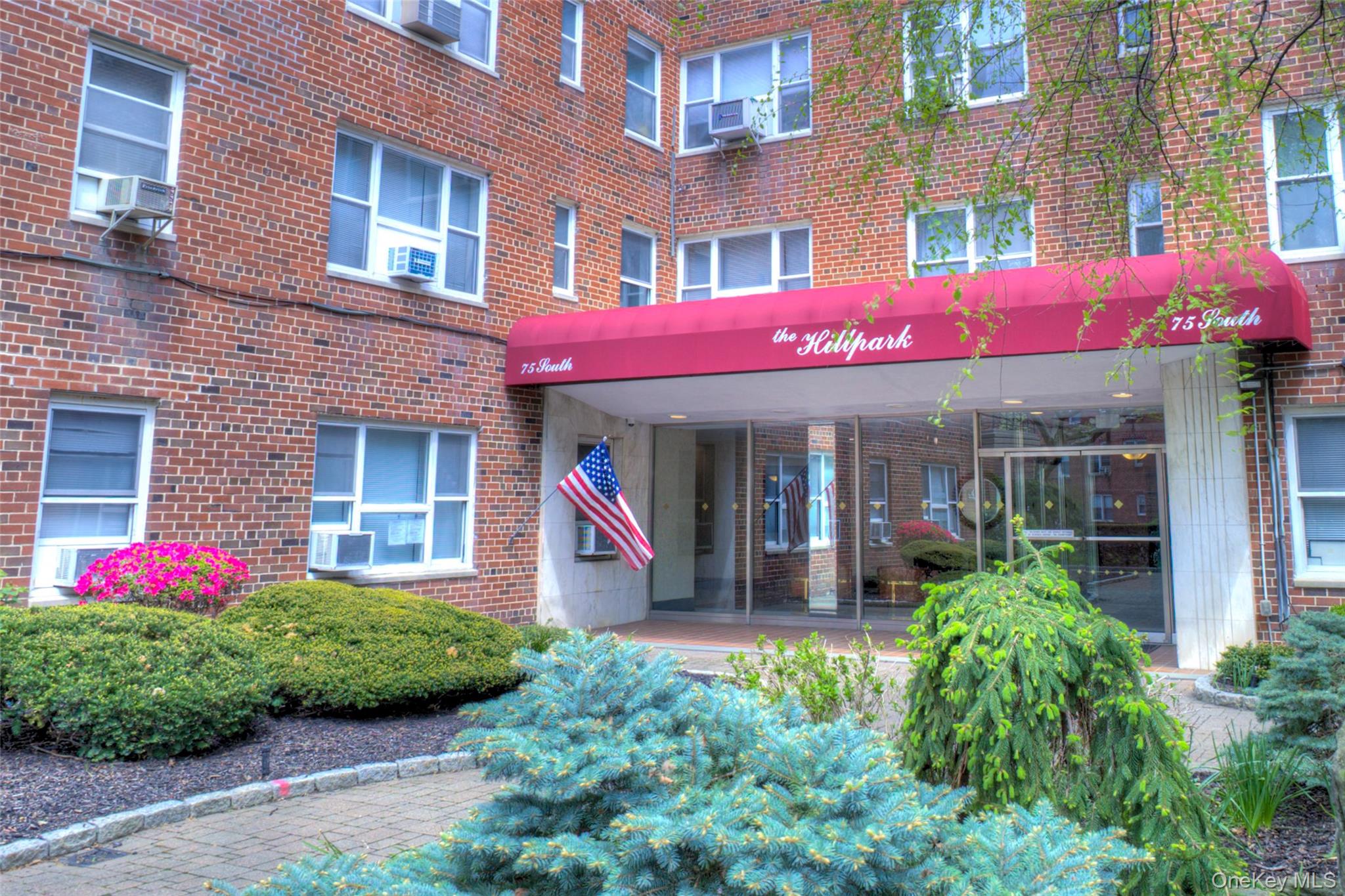 75 South Middle Neck Road, Unit 4G Great Neck, NY 11021 - Photo 2 of 37