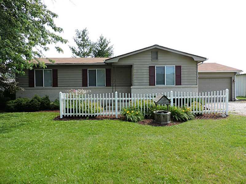 5637 Broyles Road Avon, IN 46123 - Photo 1 of 24 Gallery Image 1