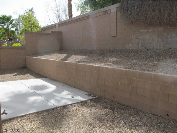 $2,100 | 3711 Gilmore Creek Street, Las Vegas, NV 89129