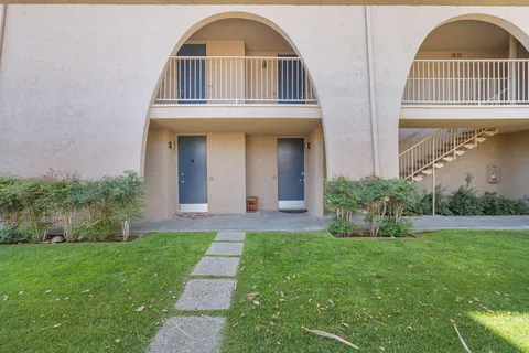 $265,000 | 73850 Fairway Drive, Unit 296, Palm Desert, CA 92260
