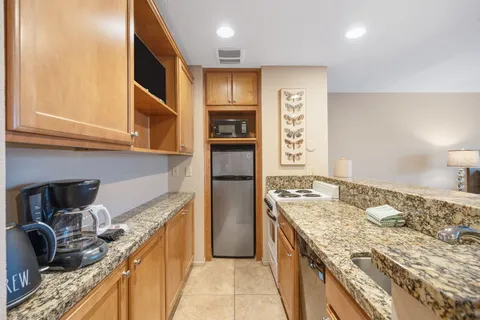 $265,000 | 73850 Fairway Drive, Unit 296, Palm Desert, CA 92260