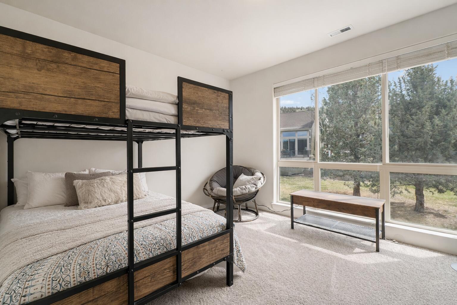 11170 Village Loop Redmond, OR 97756 - Photo 26 of 40 35