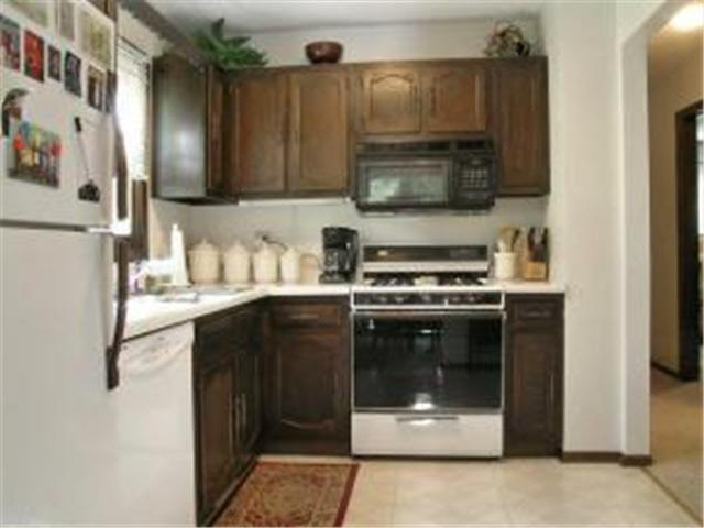 19 Viking Village Rochester, MN 55901 - Photo 3 of 7 Gallery Image 3