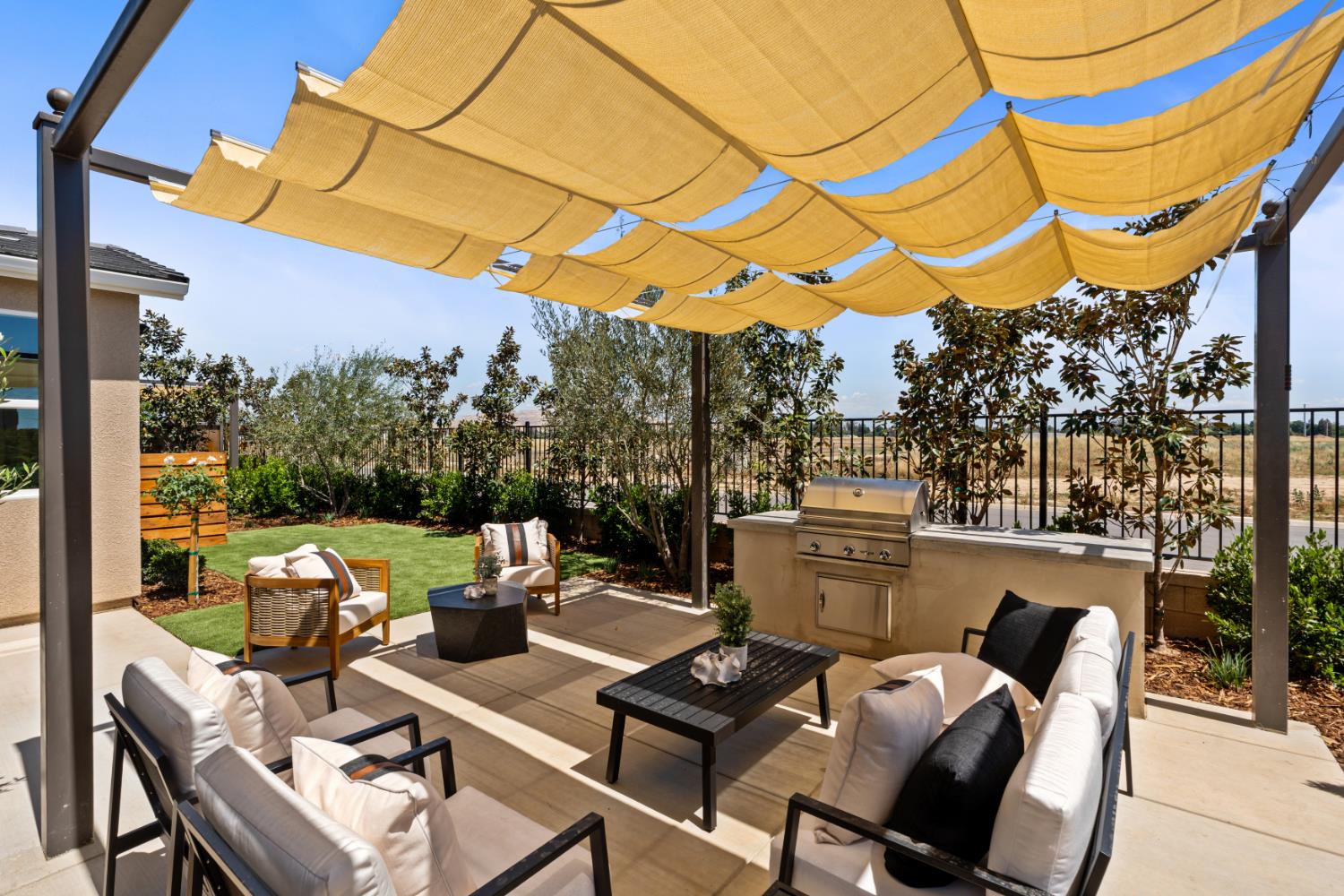 875 Solar Lane Clovis, CA 93619 - Photo 42 of 58