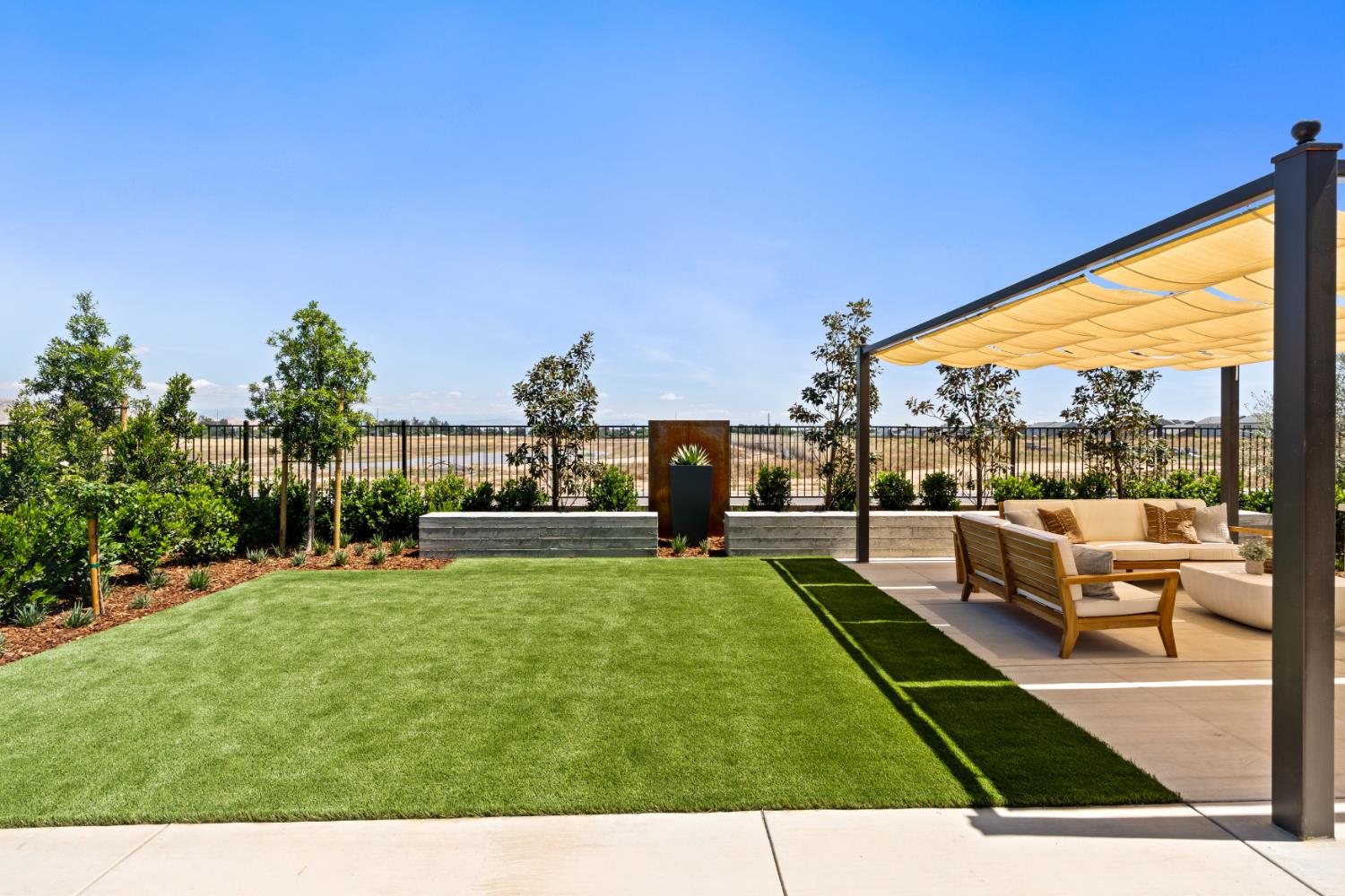 875 Solar Lane Clovis, CA 93619 - Photo 54 of 58