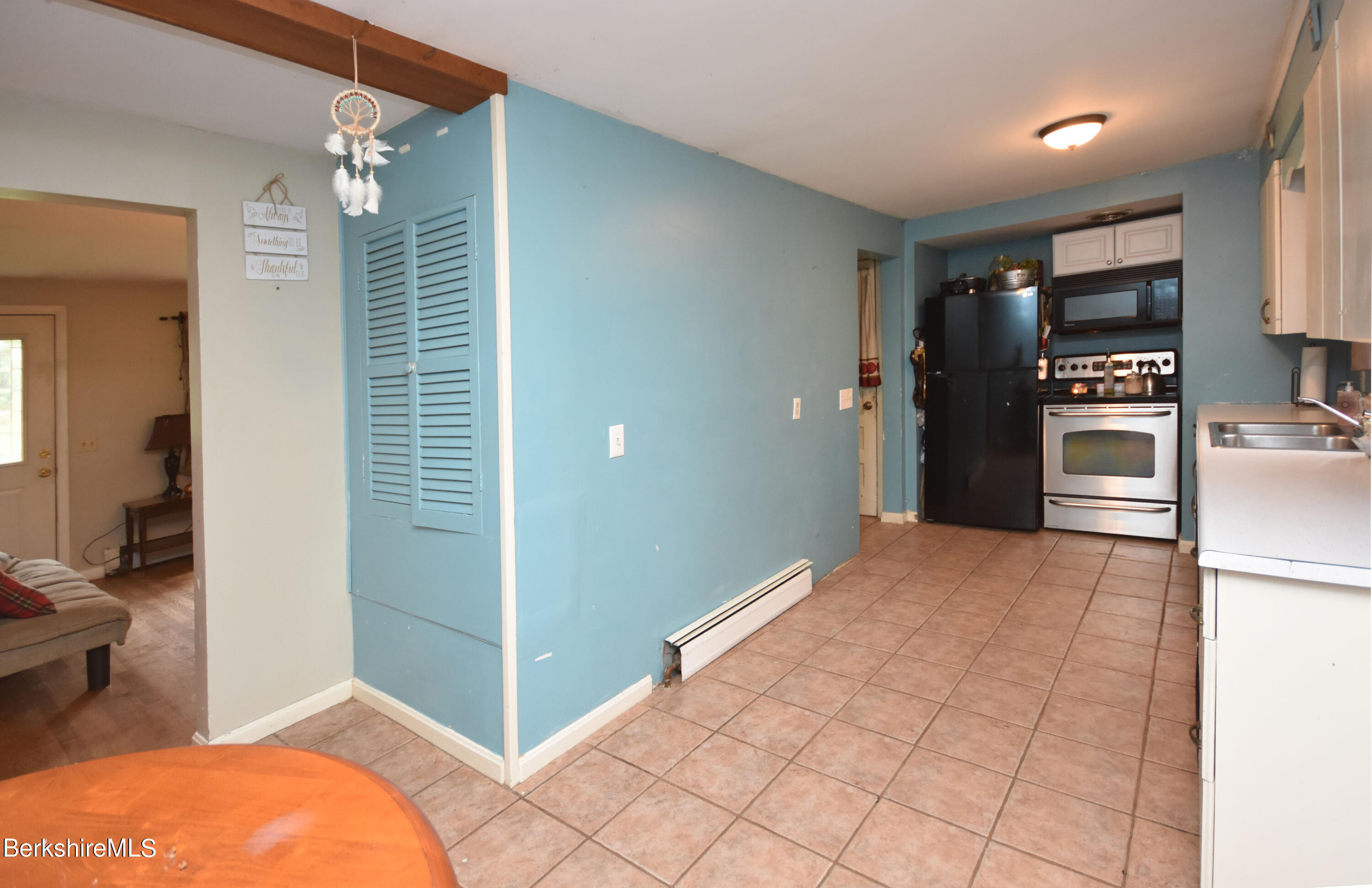 494 East New Lenox Road Pittsfield, MA 01201 - Photo 12 of 40 Kitchen