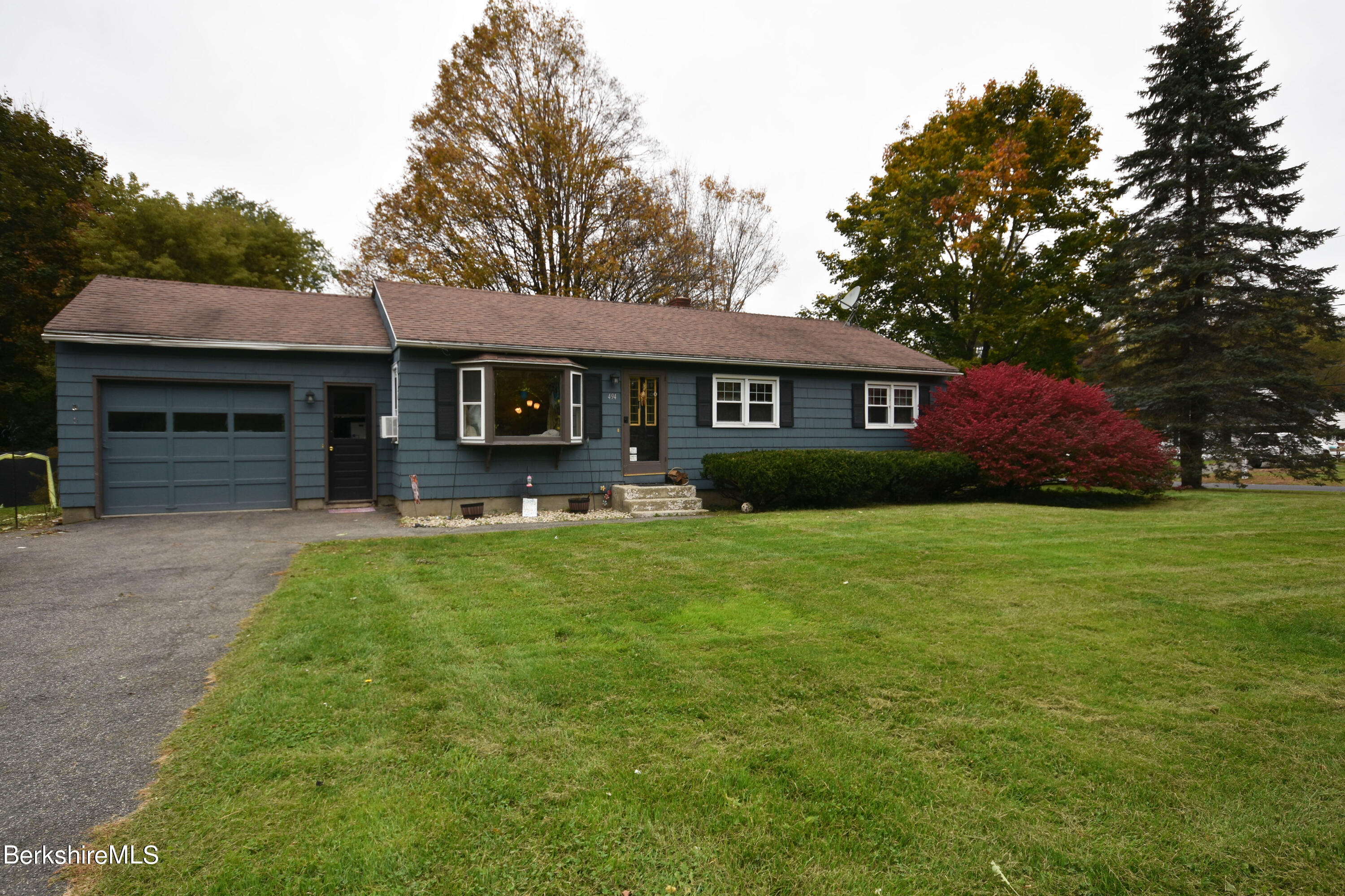 494 East New Lenox Road Pittsfield, MA 01201 - Photo 3 of 40 Exterior