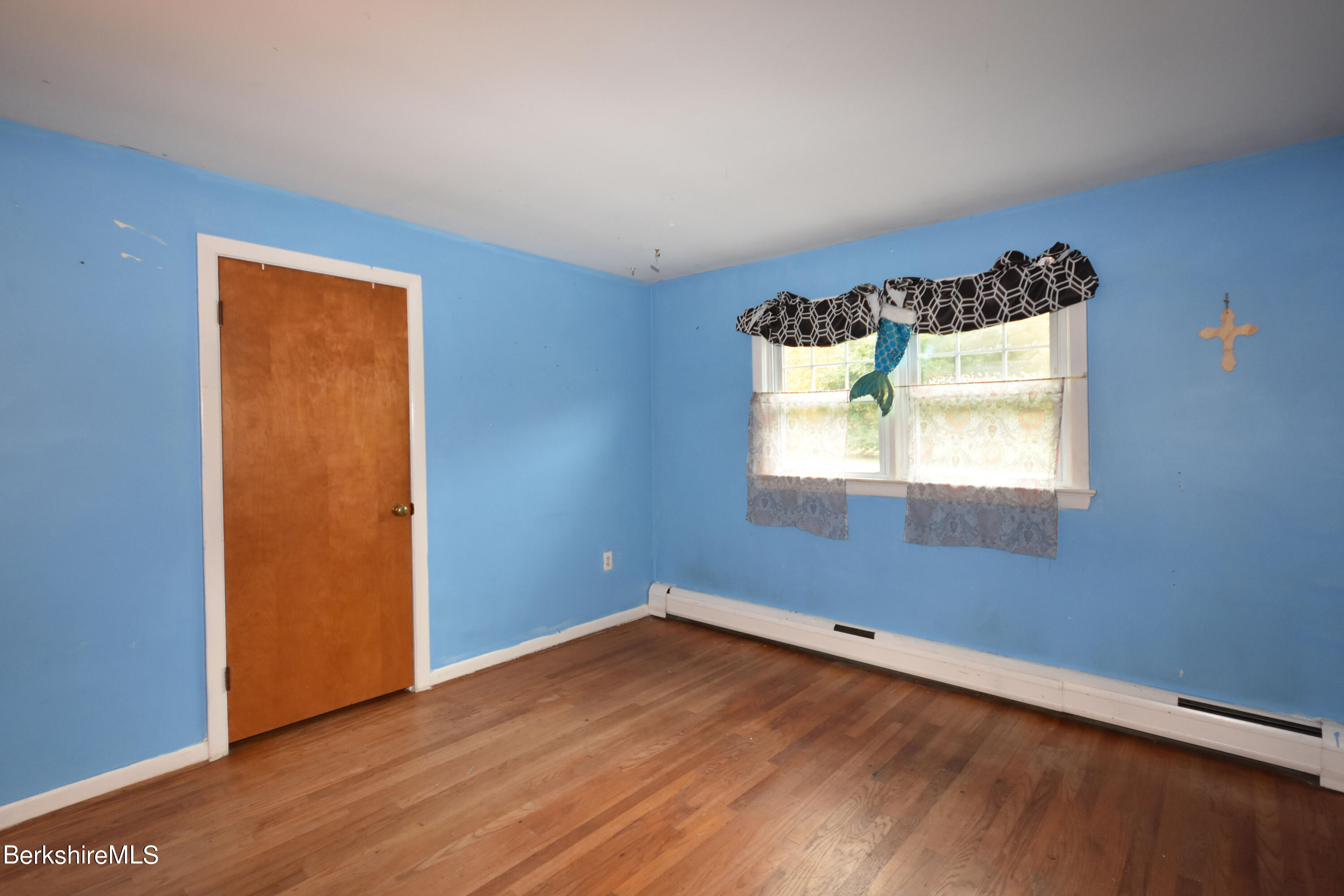 494 East New Lenox Road Pittsfield, MA 01201 - Photo 22 of 40 Bedroom #3