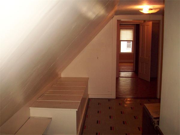 19 Mott Street Worcester, MA 01604 - Photo 18 of 24 Gallery Image 18