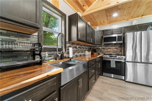 $319,000 | 33209 Green Hills Road, Gravois Mills, MO 65037