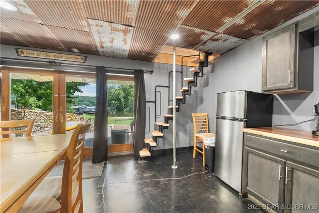 $319,000 | 33209 Green Hills Road, Gravois Mills, MO 65037