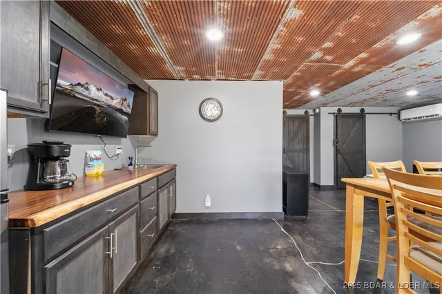 $319,000 | 33209 Green Hills Road, Gravois Mills, MO 65037