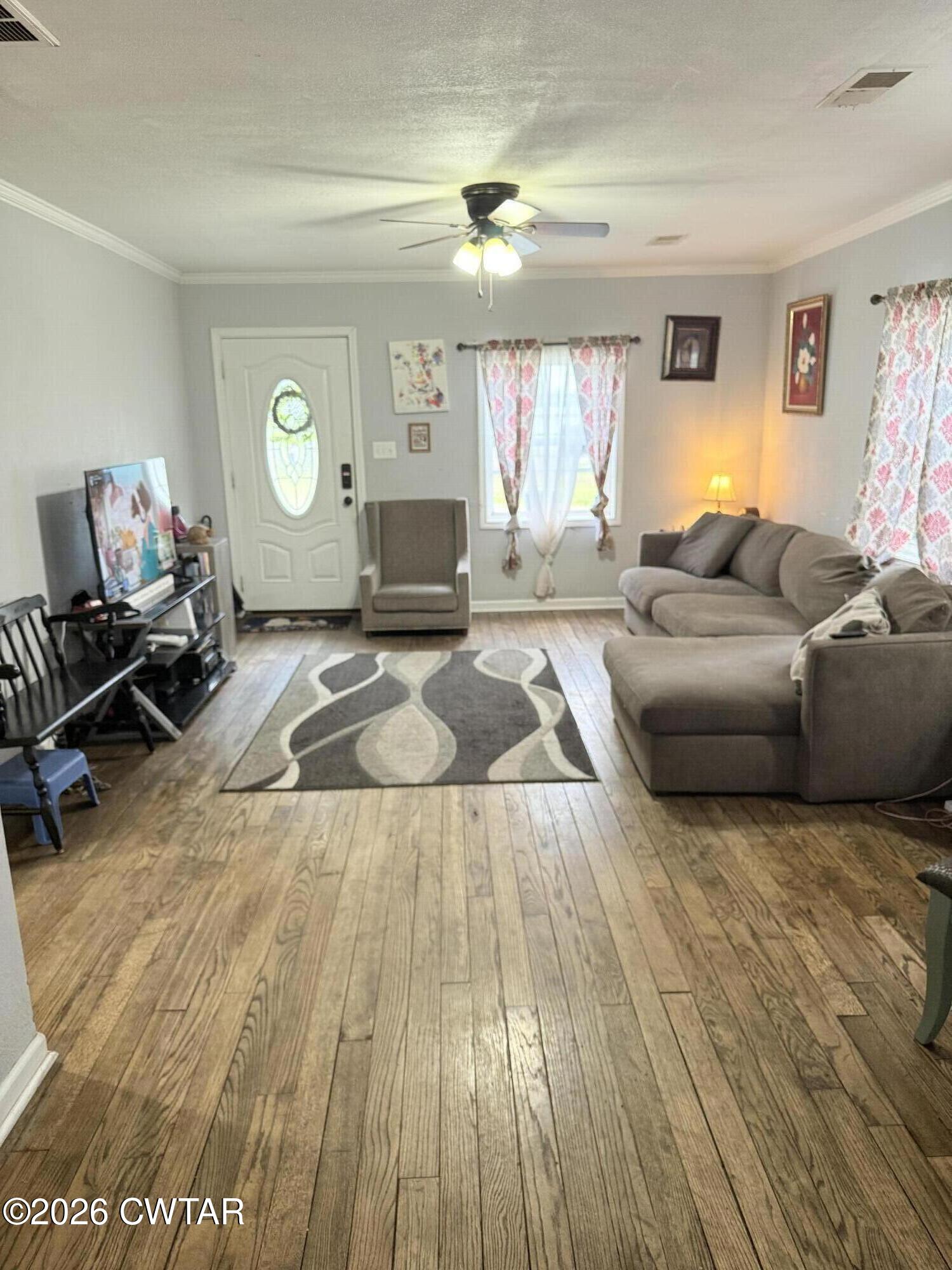 417 Hatton Street Jackson, TN 38301 - Photo 2 of 9 IMG_2302