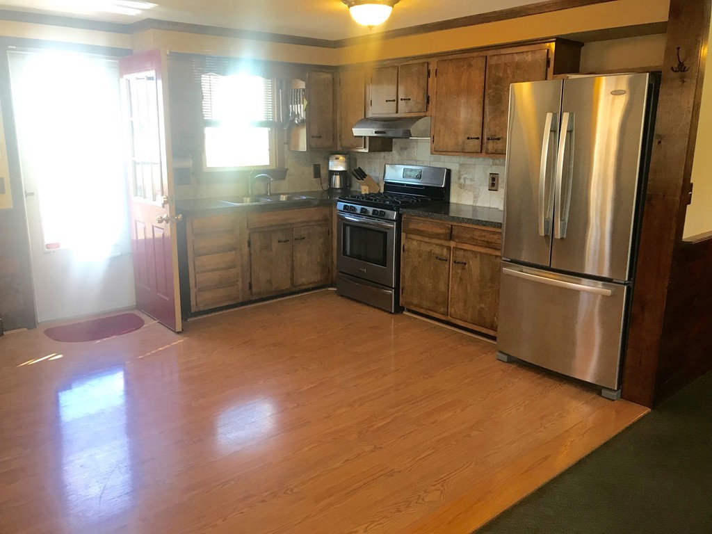 172 Totman Road Lowell, MA 01854 - Photo 3 of 22 Gallery Image 3