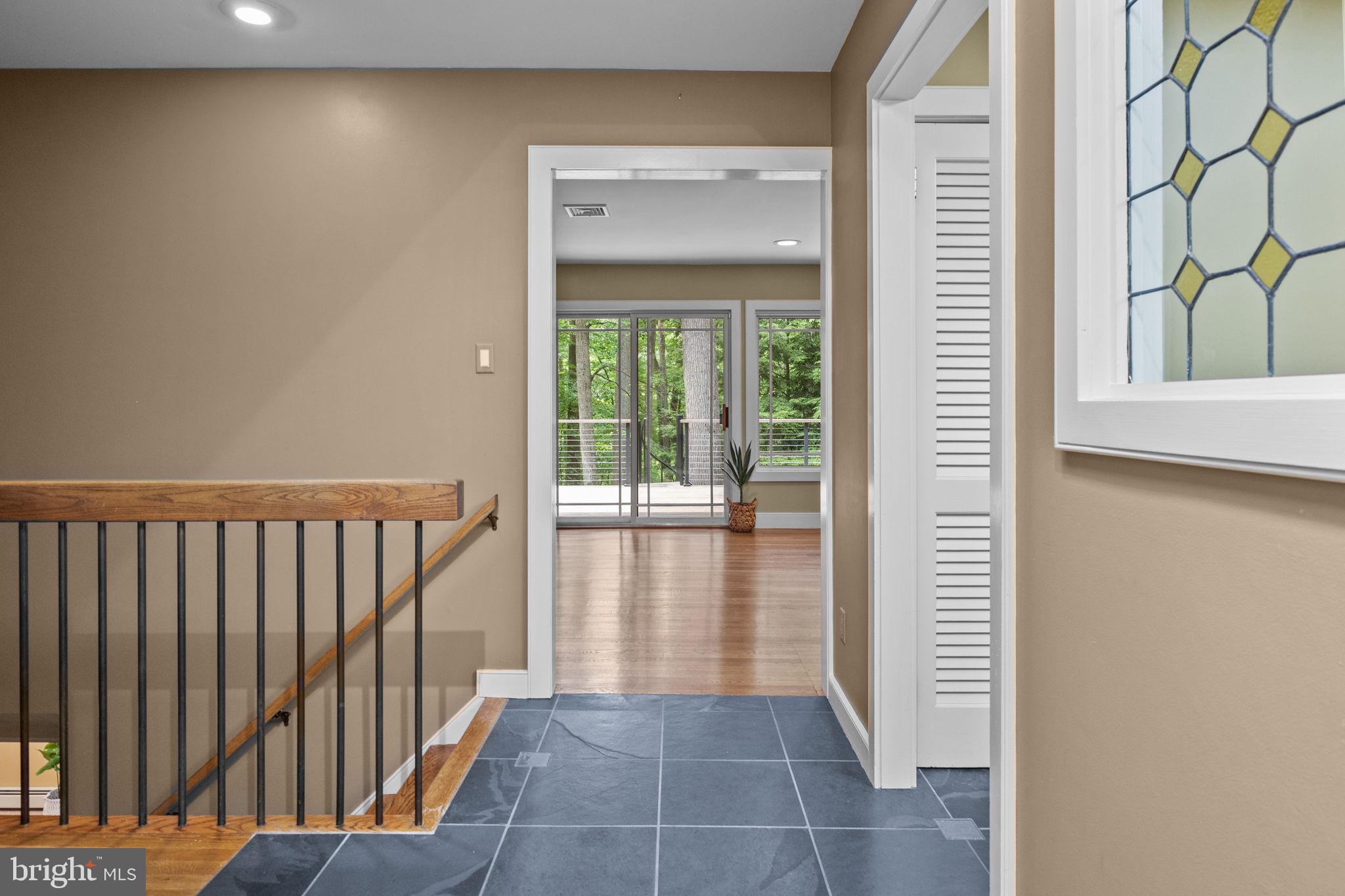 6975 Upper York Road New Hope, PA 18938 - Photo 6 of 61 Entryway