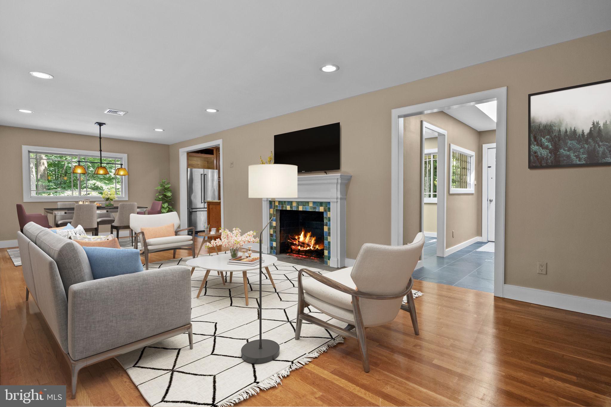 6975 Upper York Road New Hope, PA 18938 - Photo 10 of 61 Staged living/dining area