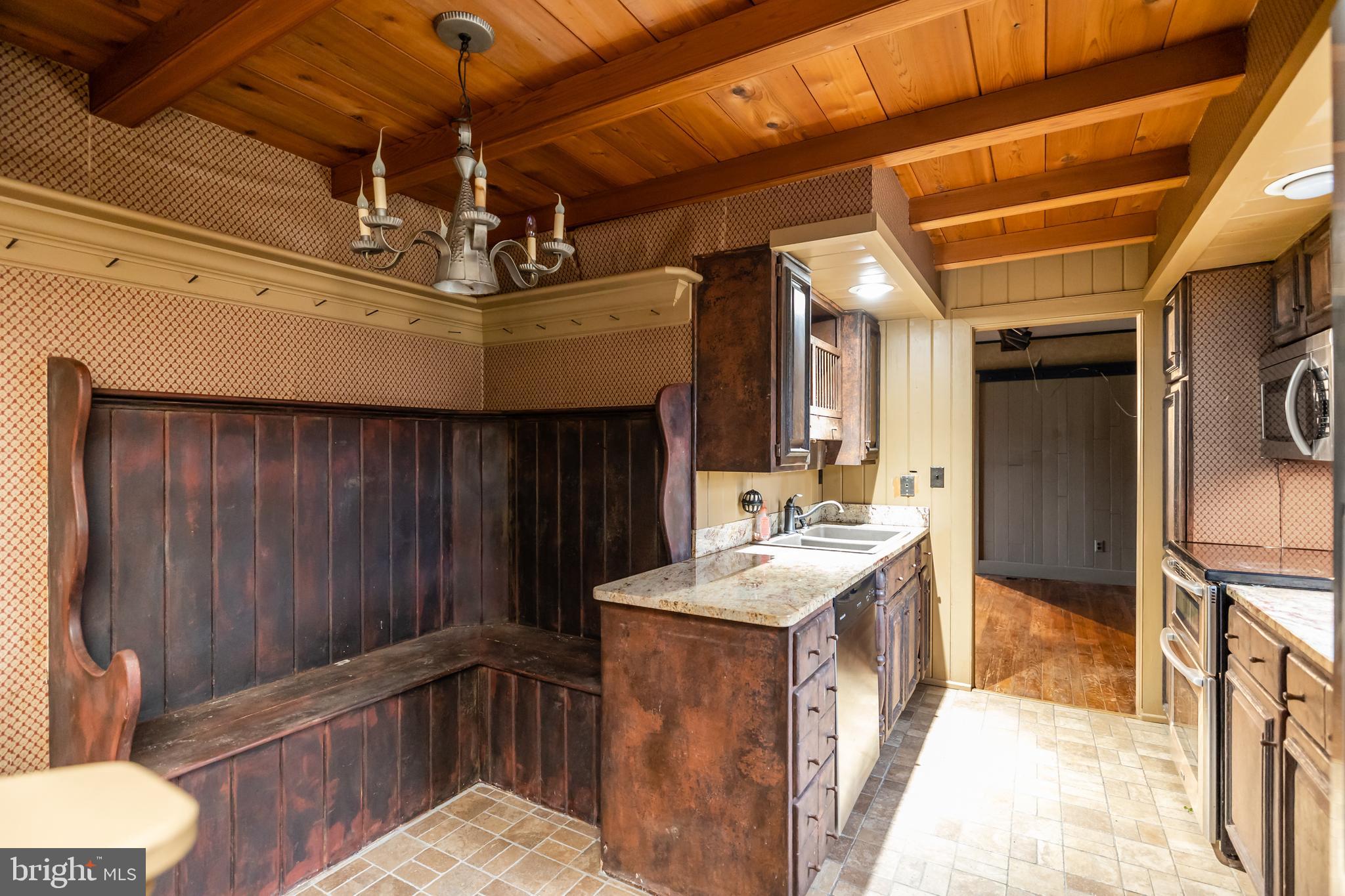 149 Petticoat Bridge Road Columbus, NJ 08022 - Photo 8 of 29 Kitchen
