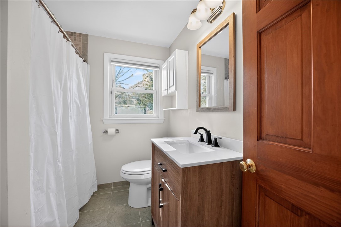 68 Madeleine Avenue Woonsocket, RI 02895 - Photo 16 of 27