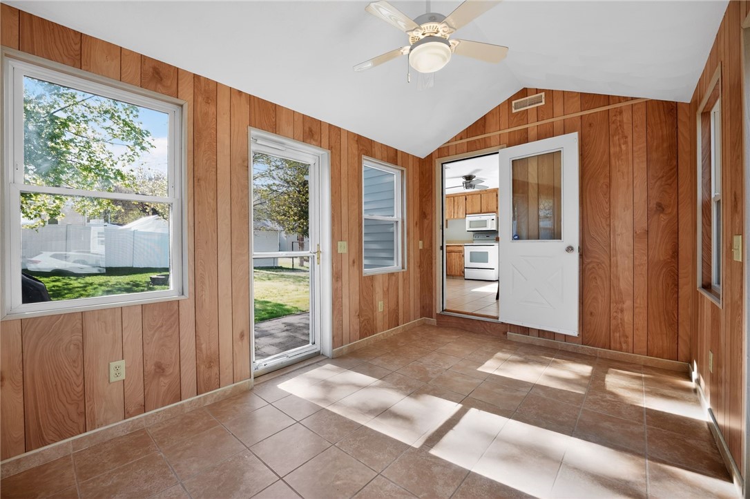 68 Madeleine Avenue Woonsocket, RI 02895 - Photo 3 of 27 Breezeway