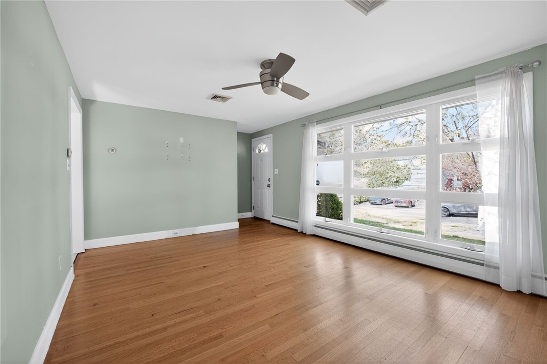 68 Madeleine Avenue Woonsocket, RI 02895 - Photo 8 of 27 Bedroom 1