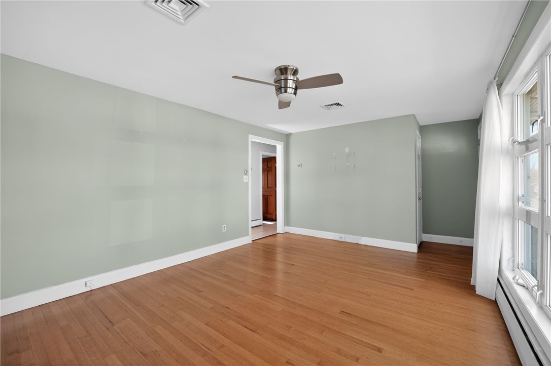 68 Madeleine Avenue Woonsocket, RI 02895 - Photo 9 of 27