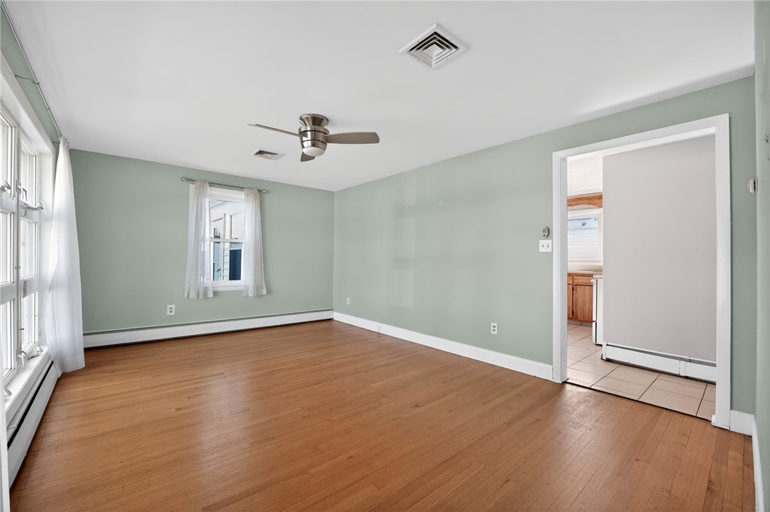 68 Madeleine Avenue Woonsocket, RI 02895 - Photo 10 of 27