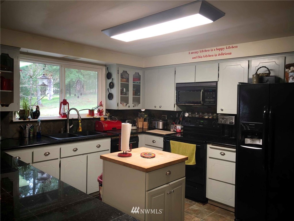 32614 Locke Road Roy, WA 98580 - Photo 8 of 23 Gallery Image 8