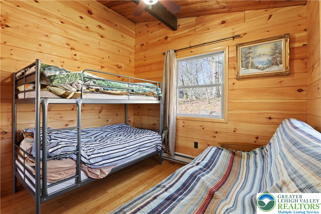 214 Mockingbird Court Bushkill, PA 18324 - Photo 16 of 40