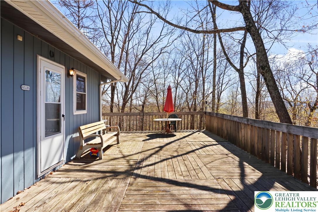 214 Mockingbird Court Bushkill, PA 18324 - Photo 19 of 40