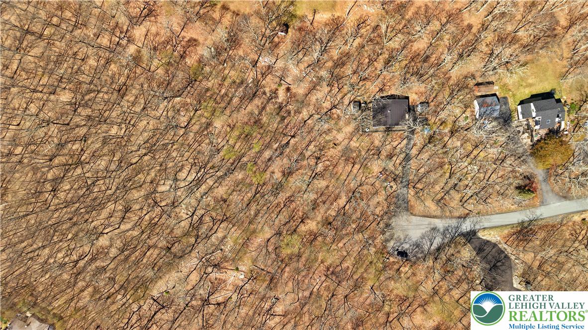 214 Mockingbird Court Bushkill, PA 18324 - Photo 25 of 40