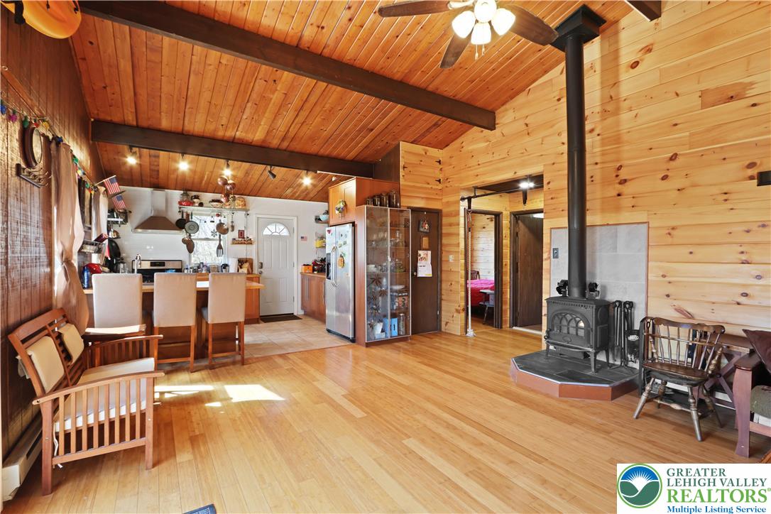 214 Mockingbird Court Bushkill, PA 18324 - Photo 8 of 40