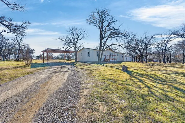 $184,900 | 324 Whispering Oaks Drive, Mineral Wells, TX 76067