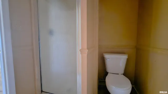 $395,000 | 200 West 12th Street, Johnston City, IL 62951