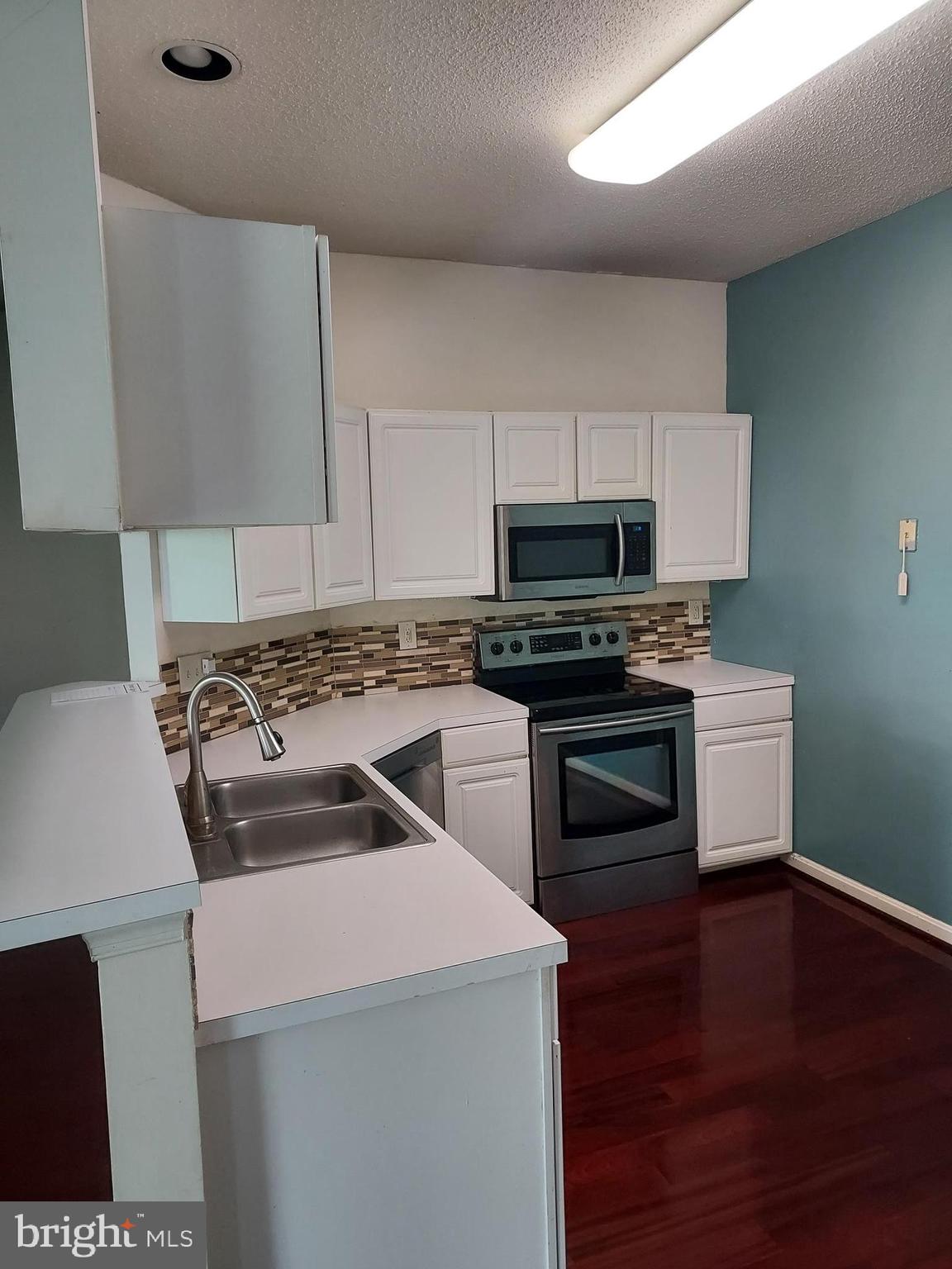 7204 Bogley Road, Unit 303 Windsor Mill, MD 21244 - Photo 8 of 24 Kitchen