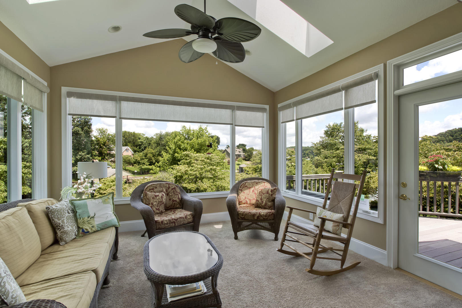 256 Cheestana Way Loudon, TN 37774 - Photo 13 of 40 13_256 Cheestana Way_SunRoom