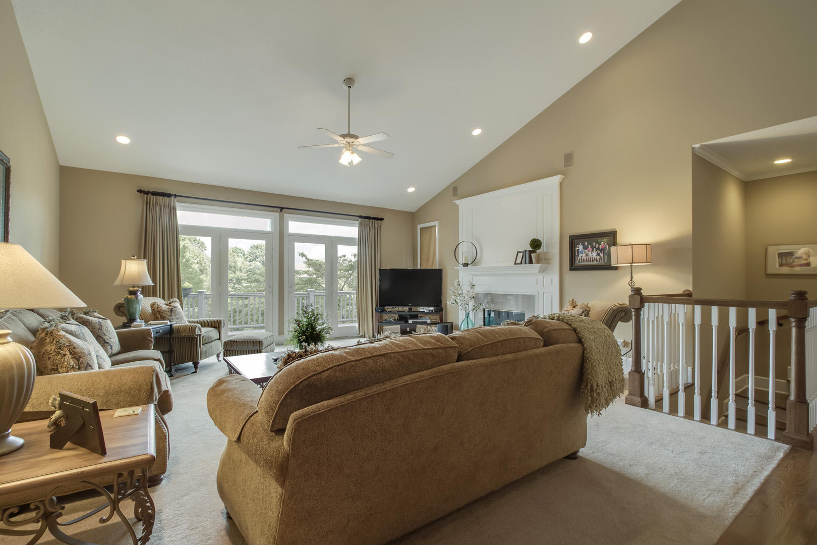 256 Cheestana Way Loudon, TN 37774 - Photo 4 of 40 04_256 Cheestana Way_Living01
