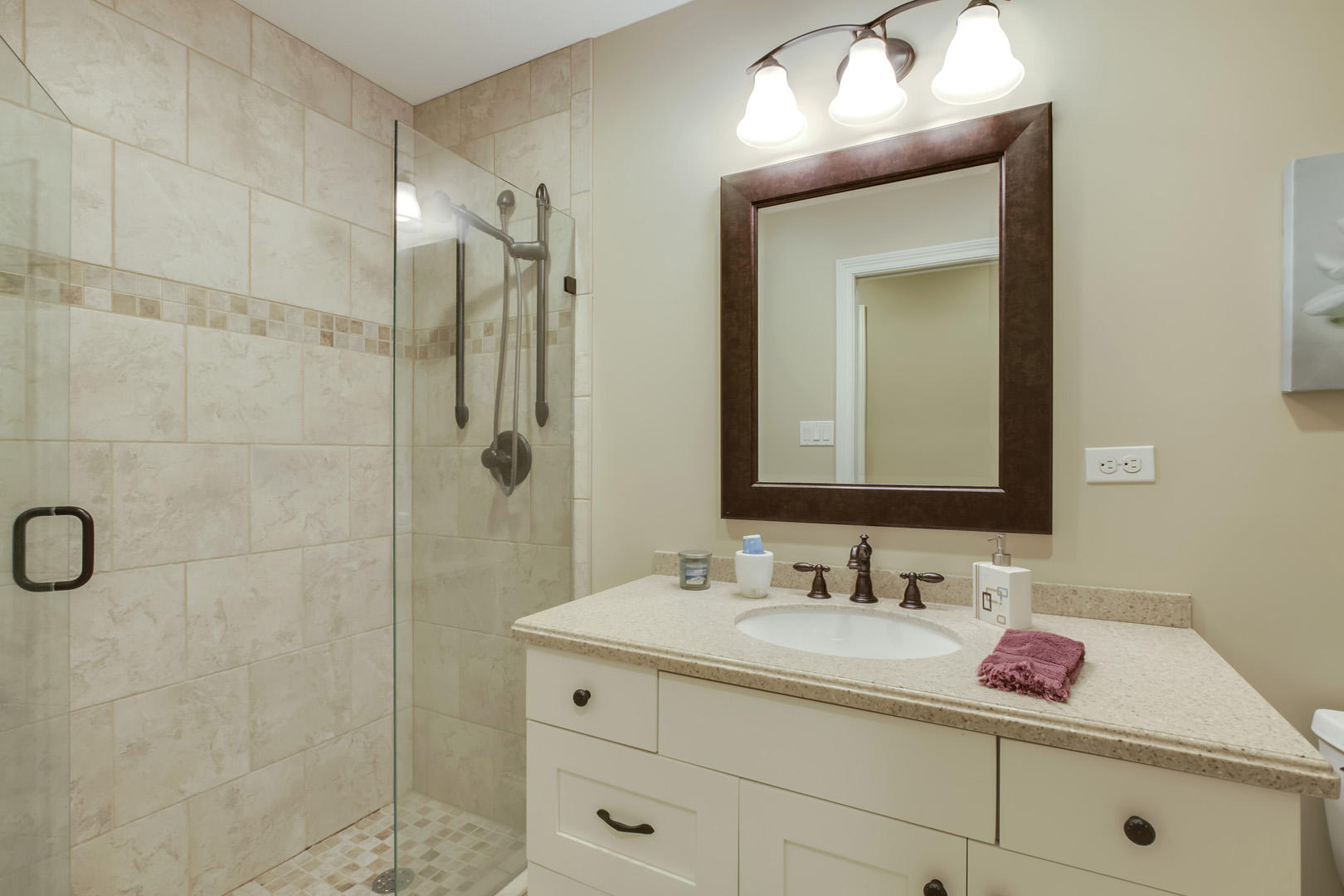 256 Cheestana Way Loudon, TN 37774 - Photo 31 of 40 31_256 Cheestana Way_GuestBath3