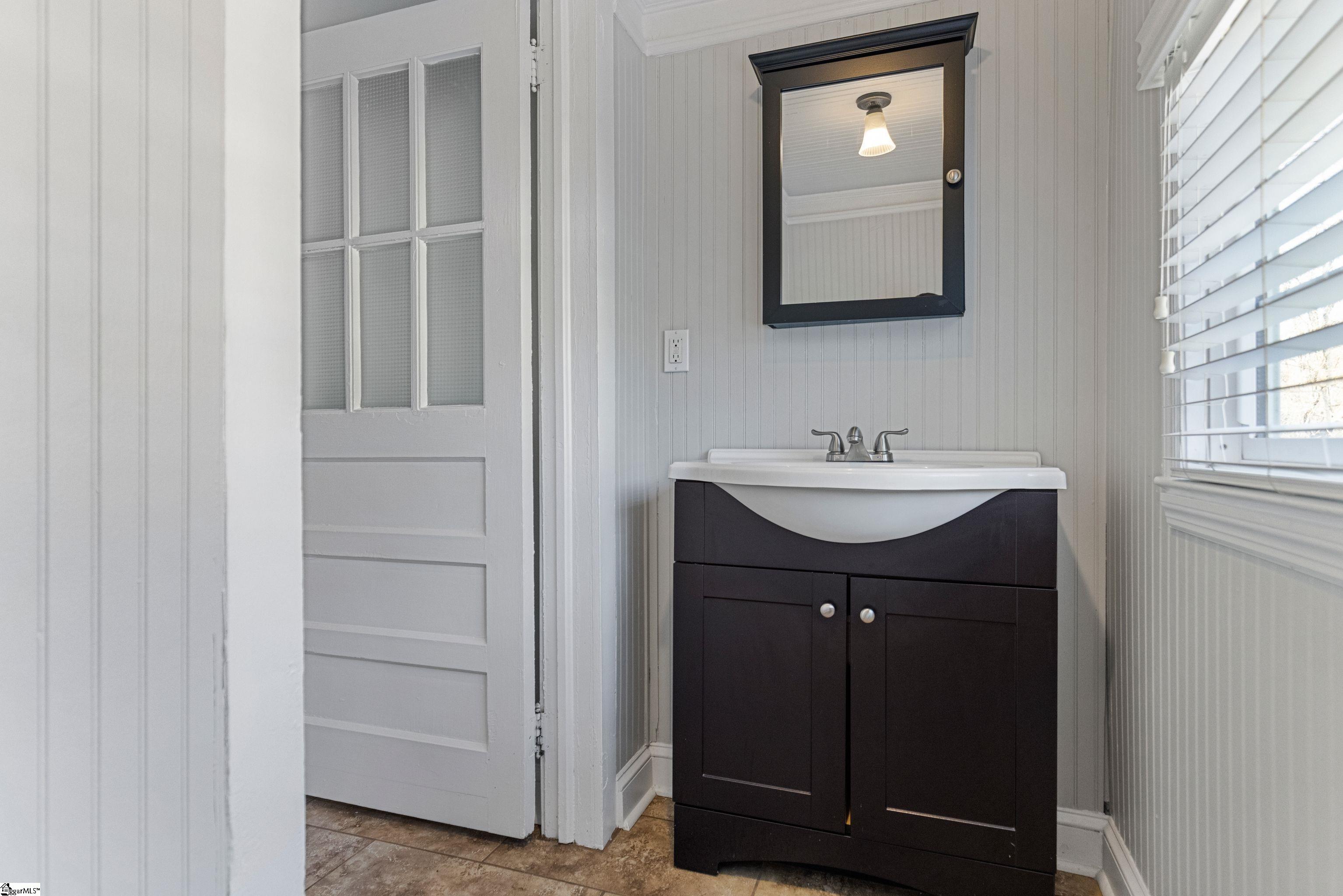 11 Ridgecrest Drive Greenville, SC 29609 - Photo 14 of 25 Gallery Image 14