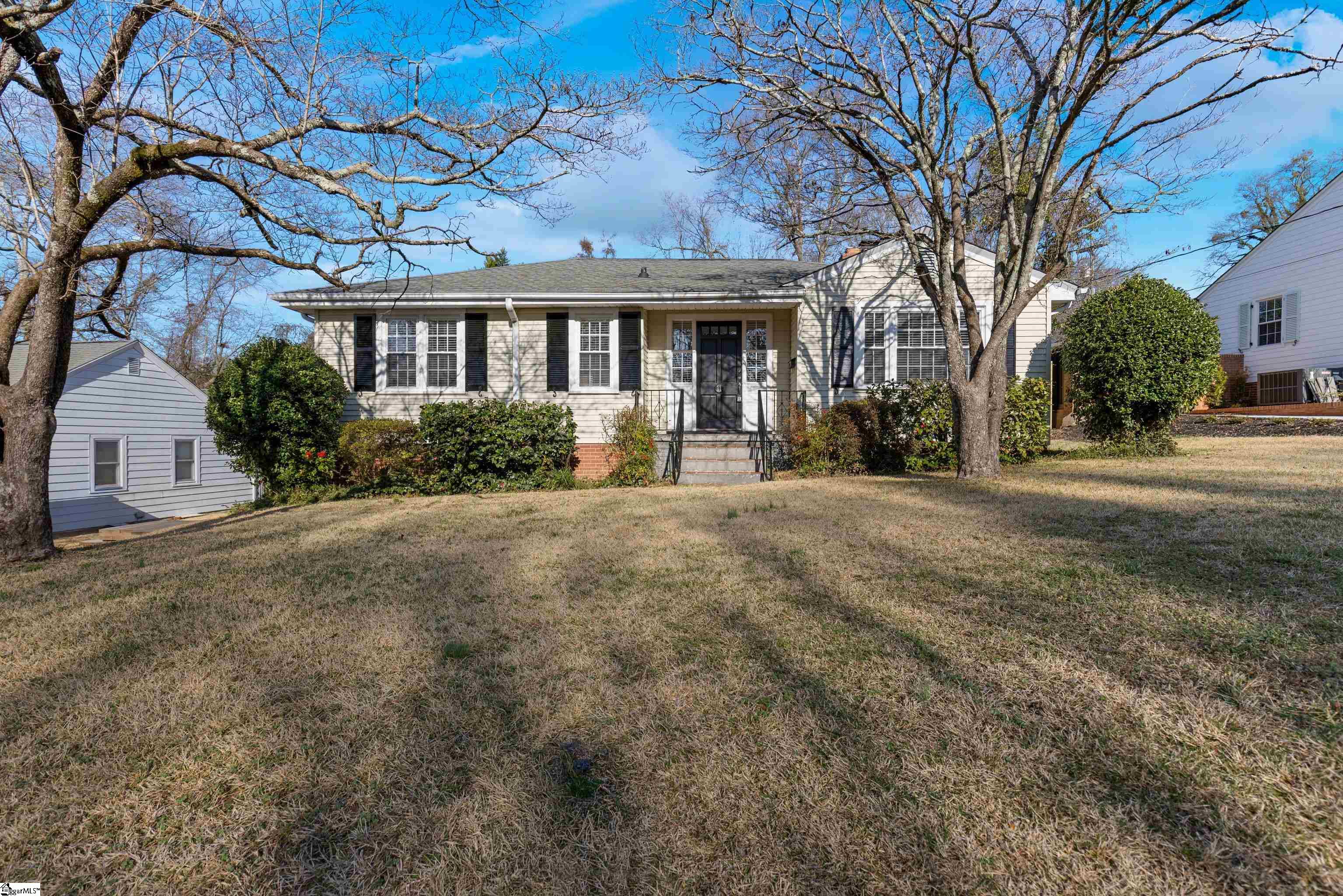 11 Ridgecrest Drive Greenville, SC 29609 - Photo 2 of 25 Gallery Image 2
