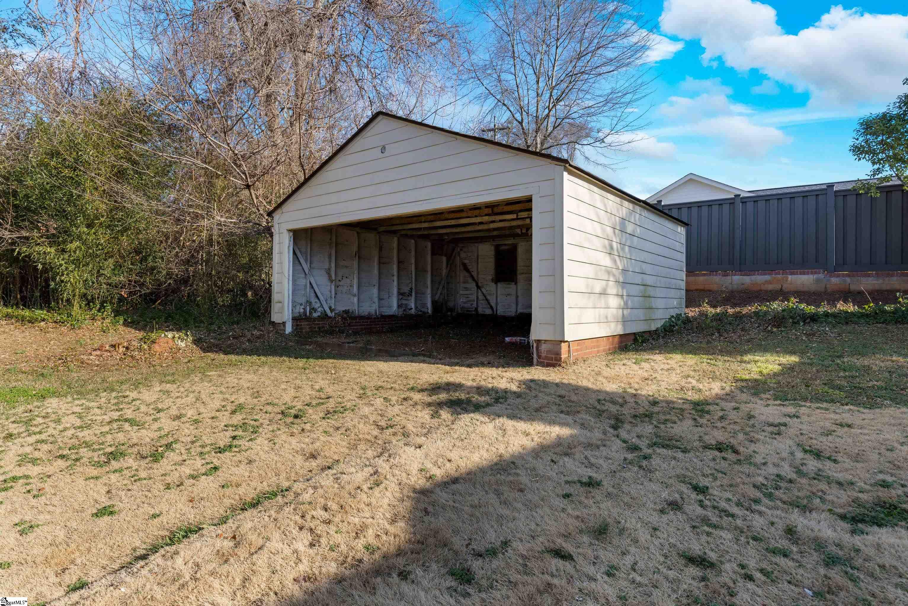 11 Ridgecrest Drive Greenville, SC 29609 - Photo 23 of 25 Gallery Image 23
